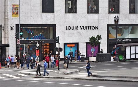 sf louis vuitton theft.